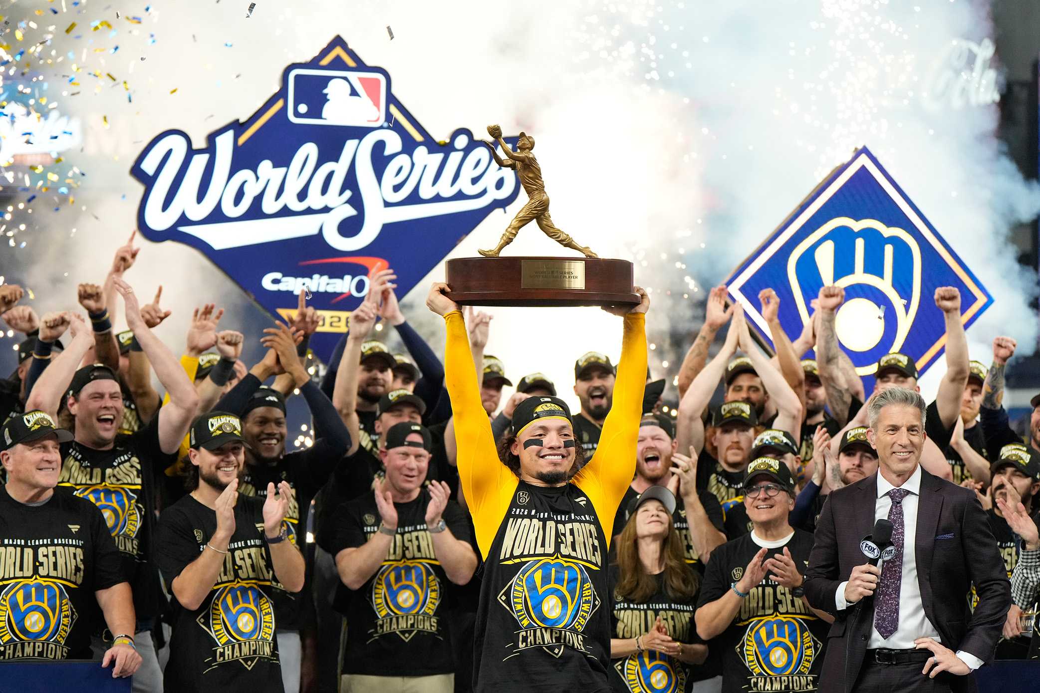 Brewers revel in their first World Series win with Milwaukee parade — WLWT 5 (Cincinnati)